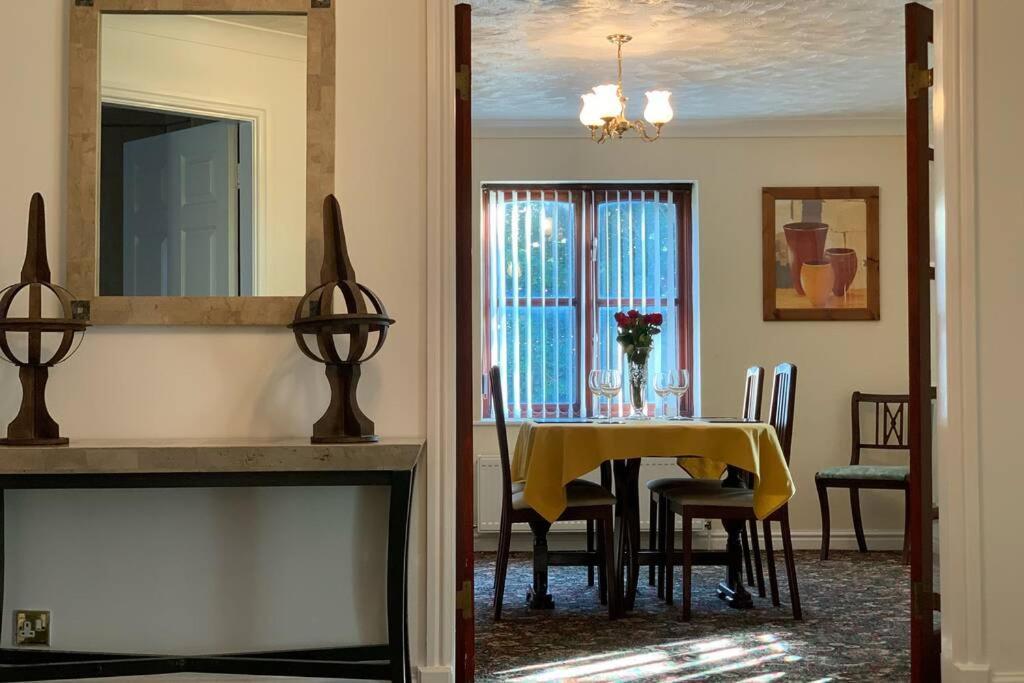 A Charming, Spacious 2 Bedroom Apartment In Lytham Lytham St Annes Dış mekan fotoğraf
